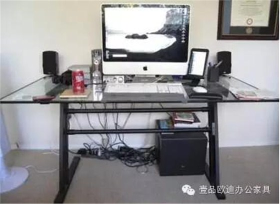 簡單3招，擺脫辦公桌下各種電源線雜亂困擾？